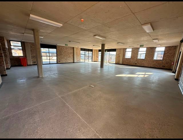 2,542.22M² WAREHOUSE TO LET IN RIVERSANDS
